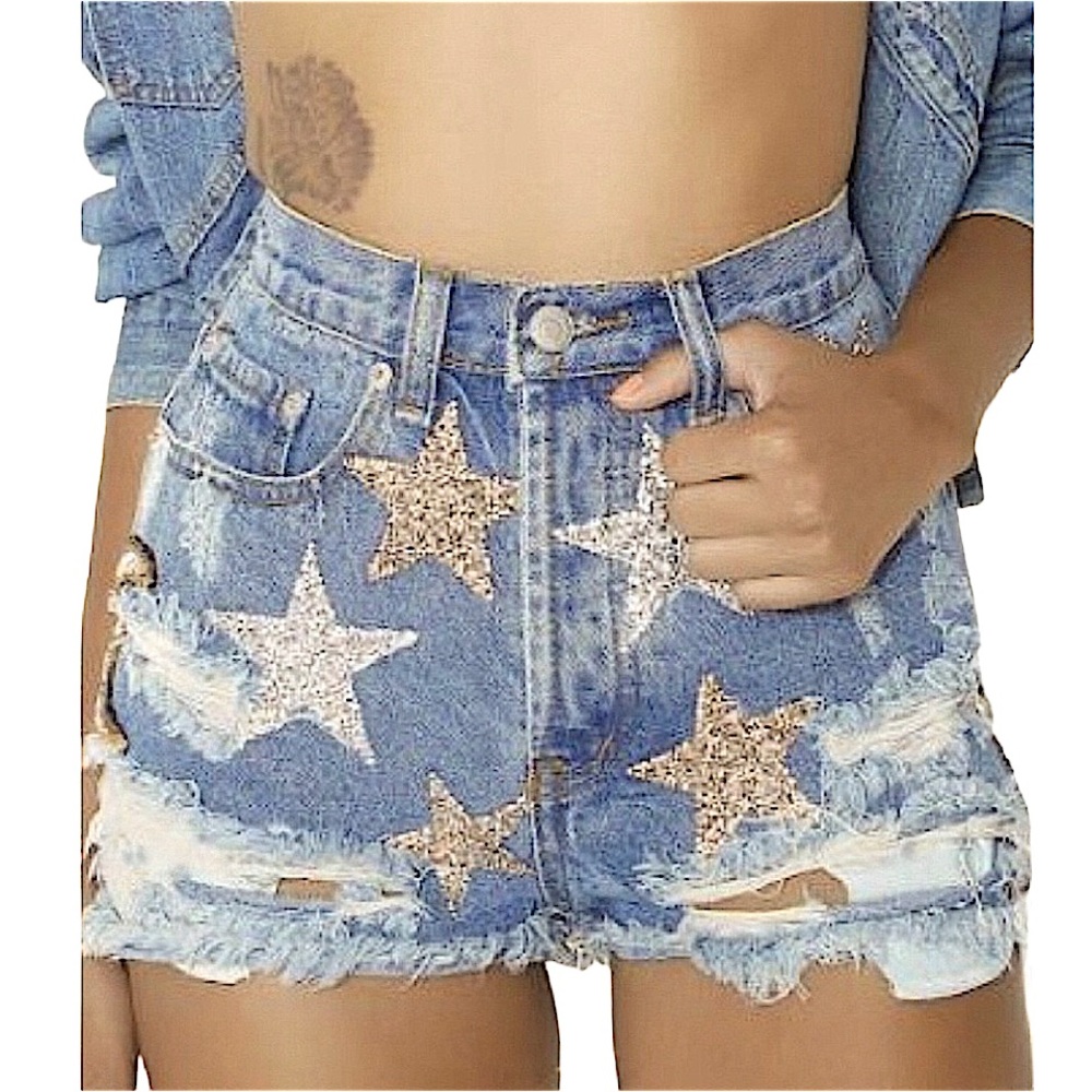 SIGNATURE 8 : Outshine The Starz Denim Shorts - Size Small